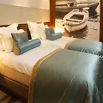 Navis Hotel Orasje