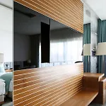 호텔 Navis 4*