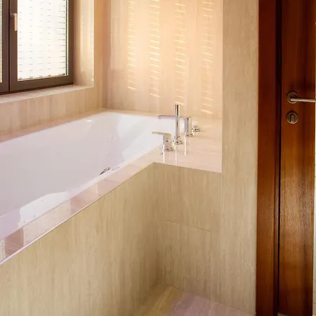 Navis 4* Orasje
