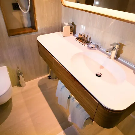 Navis Hotel Orasje