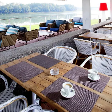 Hotell Navis 4*