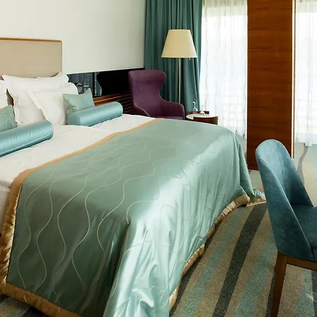 Navis Hotell